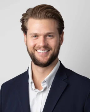 Headshot of Maxwell L. Hatfield-Biondo